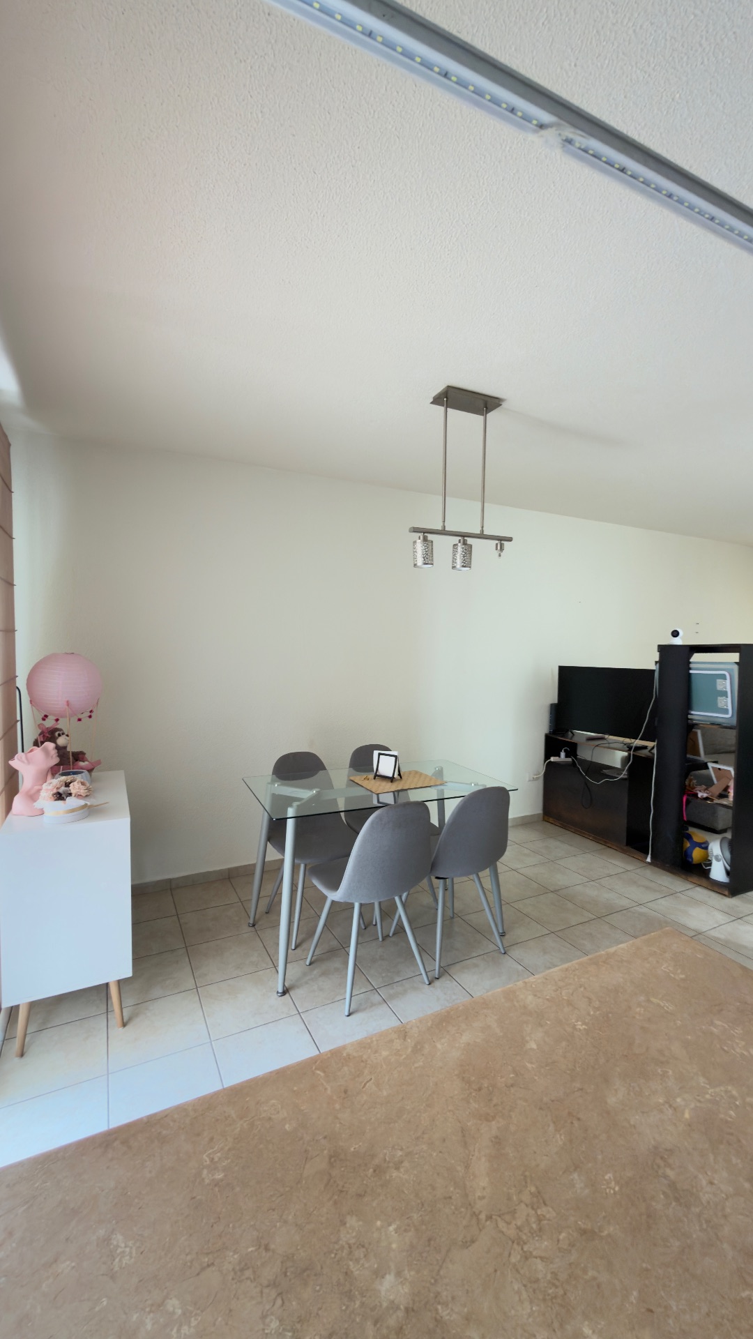 Cuarto solo para mujeres con servicios incluidos — foto 3 de 10