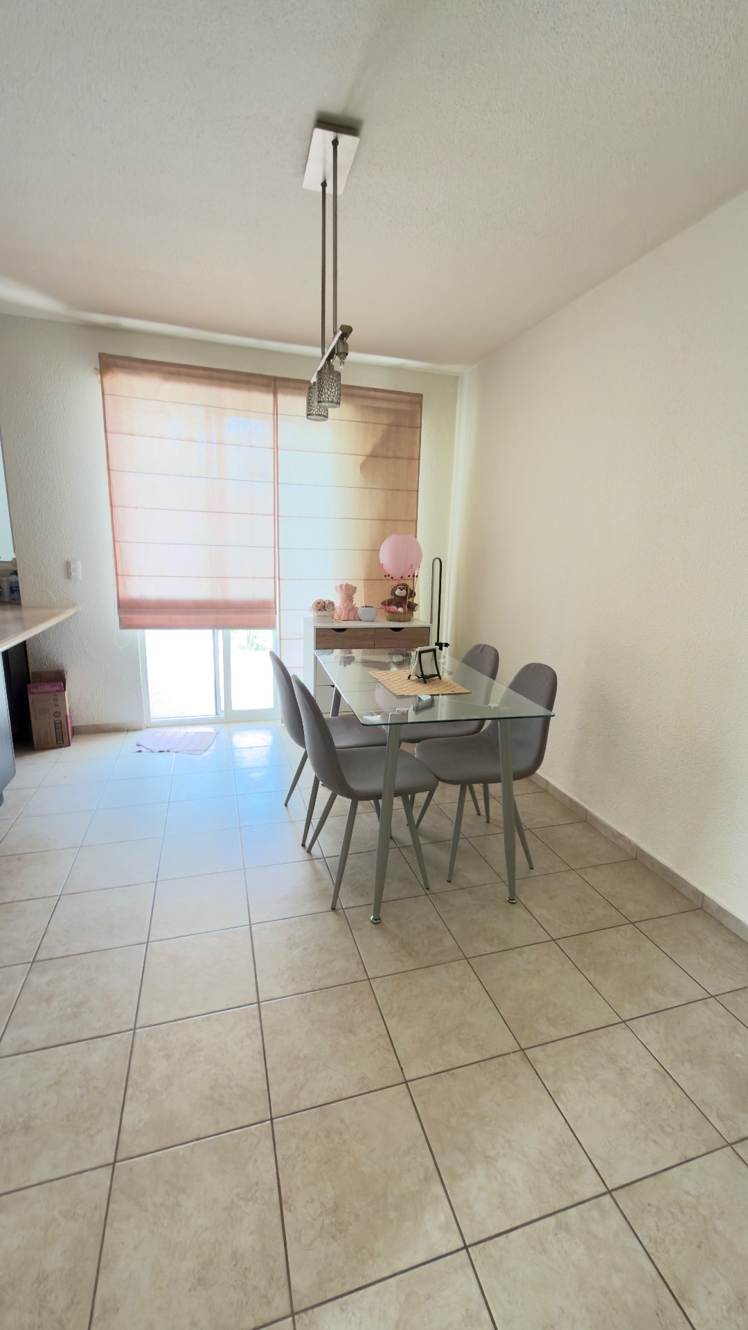Cuarto solo para mujeres con servicios incluidos — foto 4 de 10