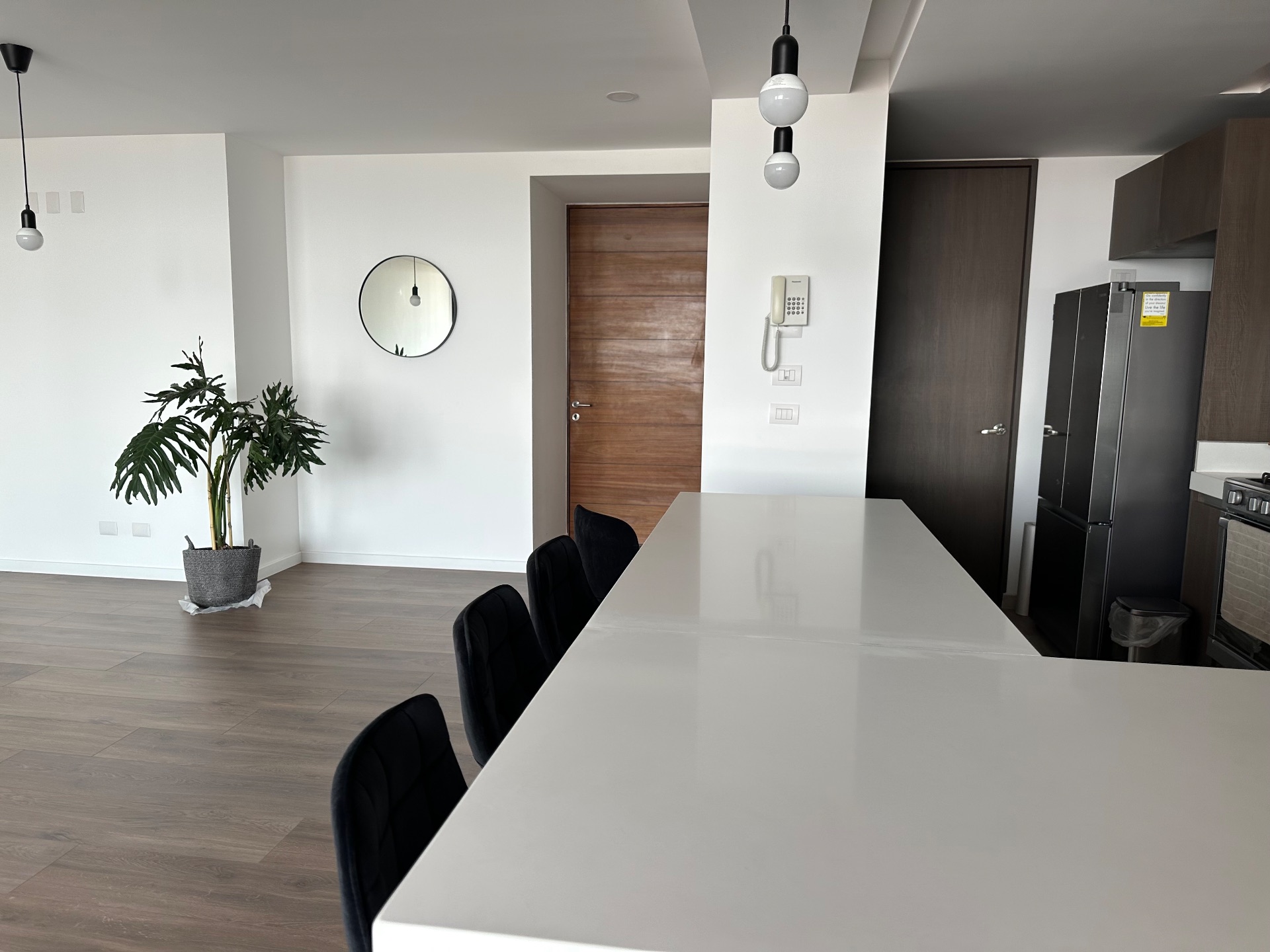 HABITACIÓN CON BAÑO Y VESTIDOR PROPIO. SANTA FE JURIQUILLA. — foto 2 de 17