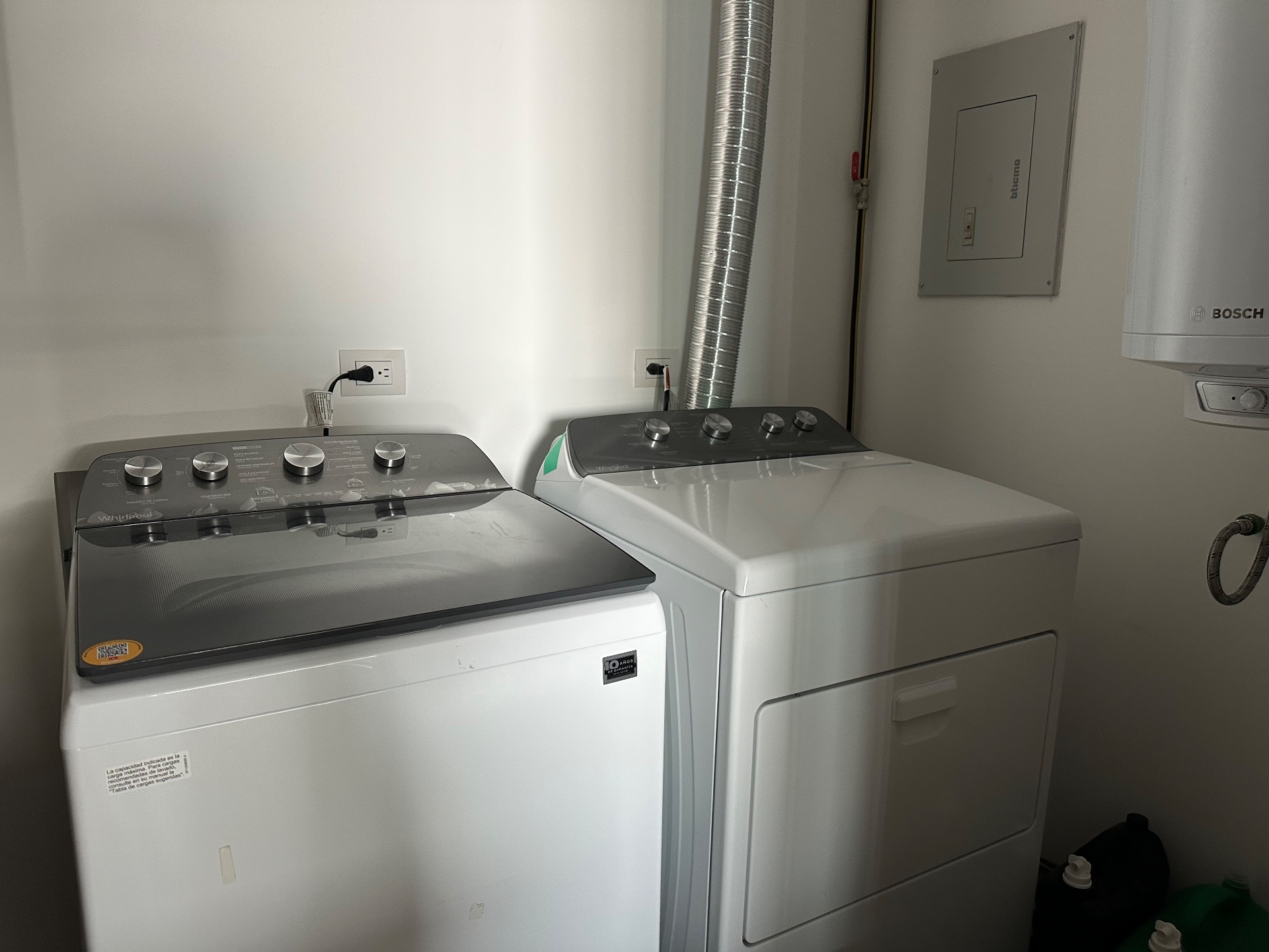 HABITACIÓN CON BAÑO Y VESTIDOR PROPIO. SANTA FE JURIQUILLA. — foto 3 de 17