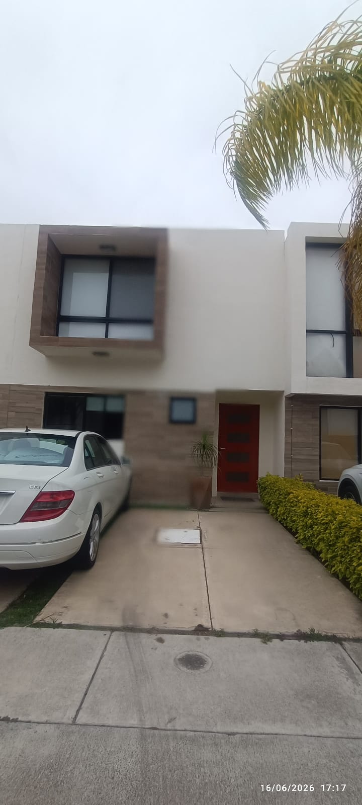 SE RENTA CASA en privada etapa 3 en Residencial El Refugio — $14,000/mes